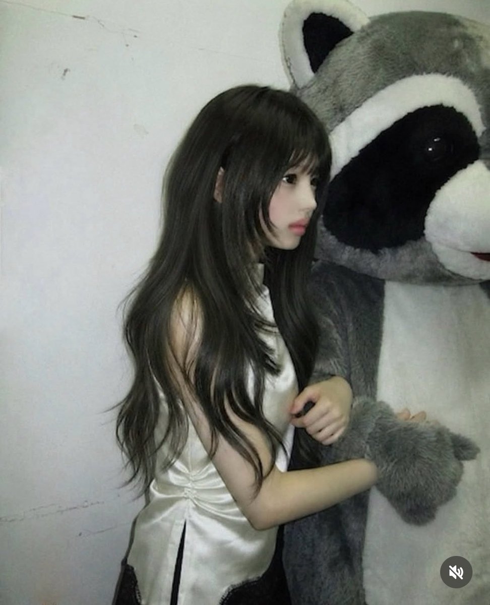 llizhq's tweet photo. 손이 어캐된거야?ㅋㅋㅋㅋ https://t.co/uO3Q6dfRY3