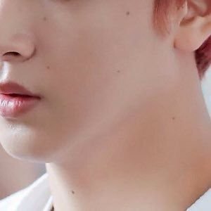 nahyckies's tweet photo. i need to kiss all his moles one by one https://t.co/uJgo1uycrI