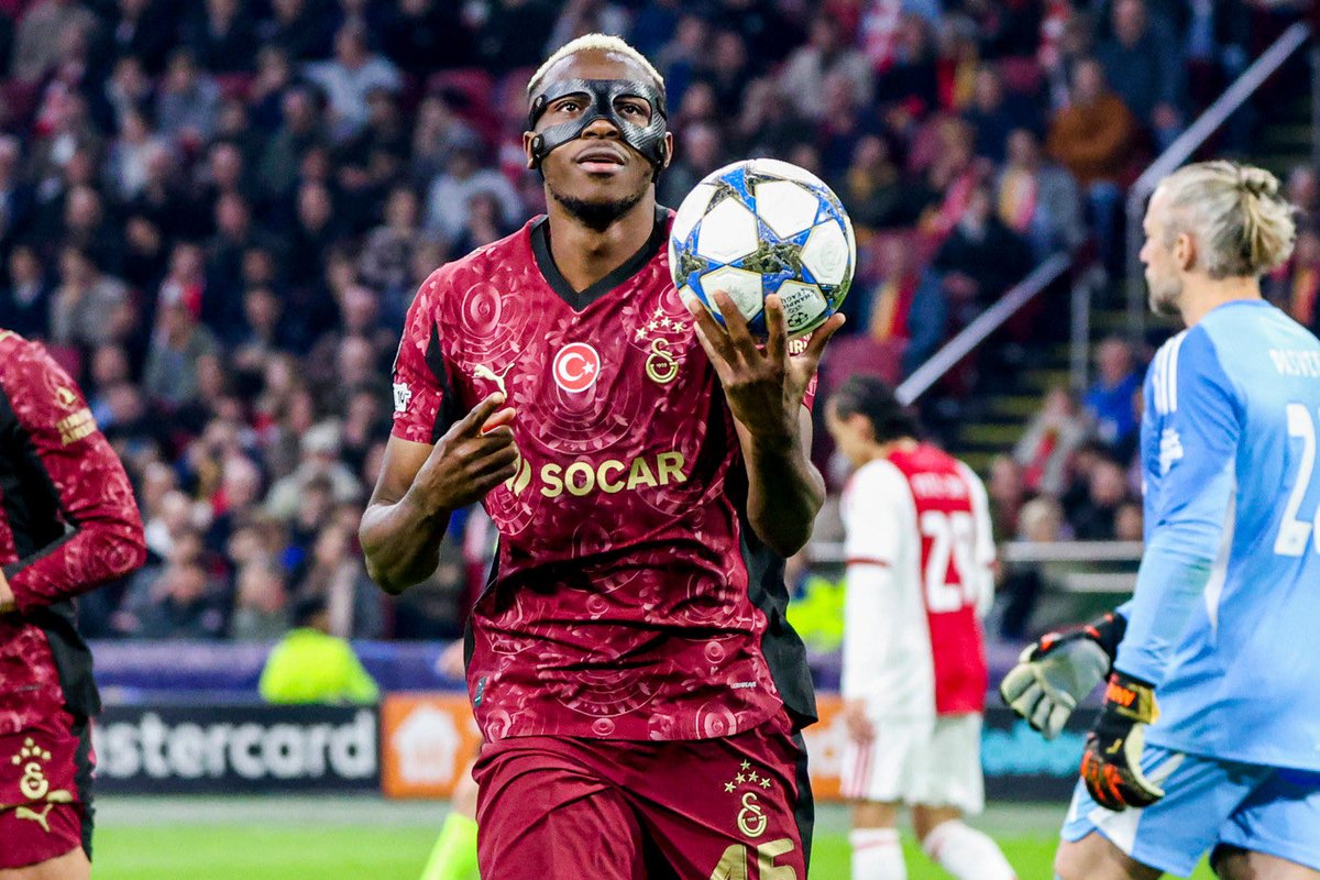 Inside_020's tweet photo. 🎙️ Tolu:

“Was it my idea? To be honest, no. It was Victor Osimhen’s idea, so thank you to Victor Osimhen for giving me the idea.” #Ajax #ajanec

@ESPNnl https://t.co/PNZl9LCMtz