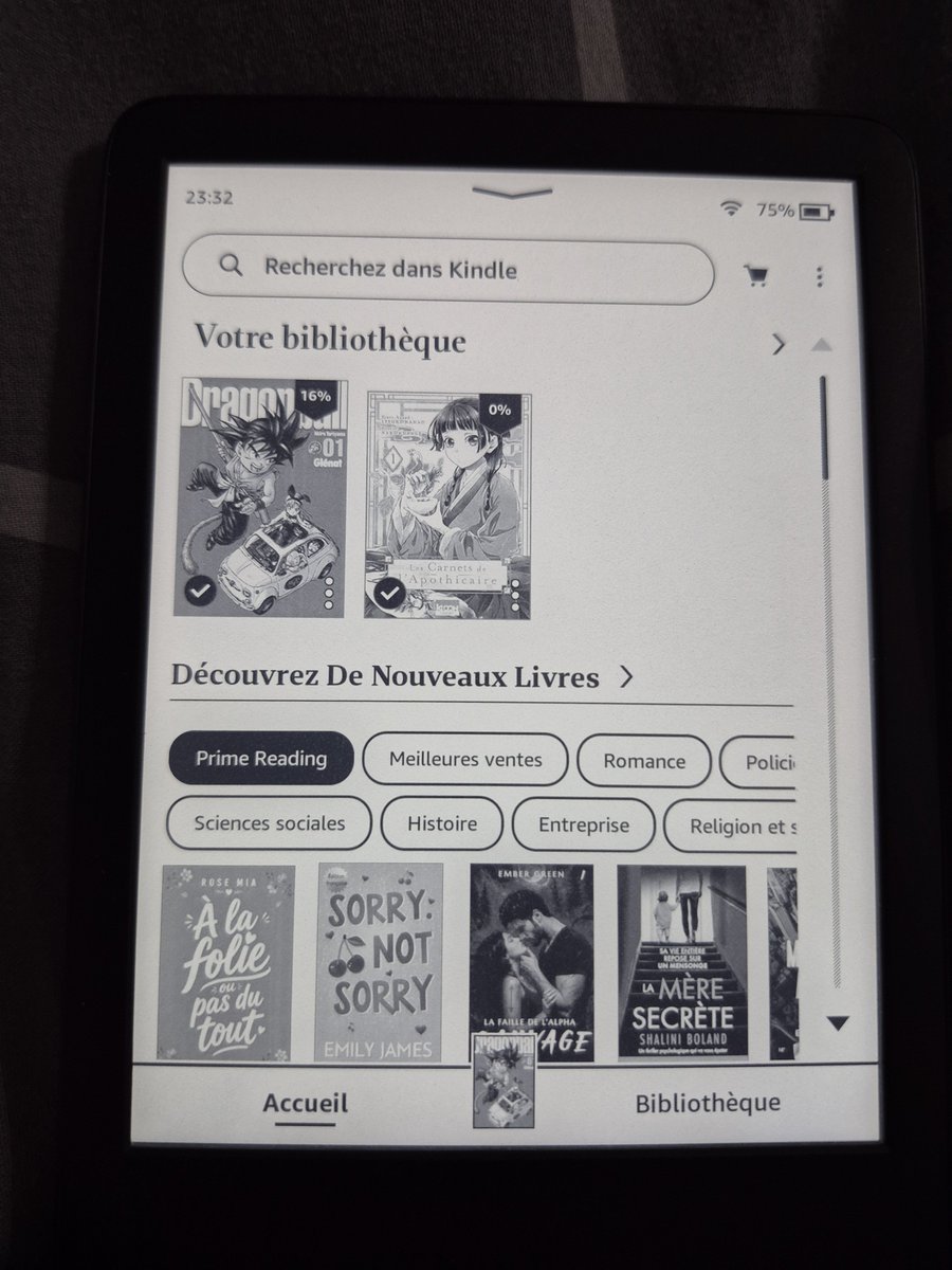 LudoSdl62's tweet photo. #Lecture 📖

Bonsoir a nouveau. 😊

Et avant de dormir, j'ai eu envie de lire sur ma #Liseuse, j'ai relu le premier châpitre du manga #DragonBall 🐉🐲 Ça m'a rendu aussi nostalgique. 😊🫢

Et aussi, j'ai acheté le premier tome....#Lescarnetsdelapothicaire 📖....yeah! 😊

Dès que je finis #DB, je commencerai #LCDLA. 😉

Je vous souhaite une bonne nuit. 😴🛌