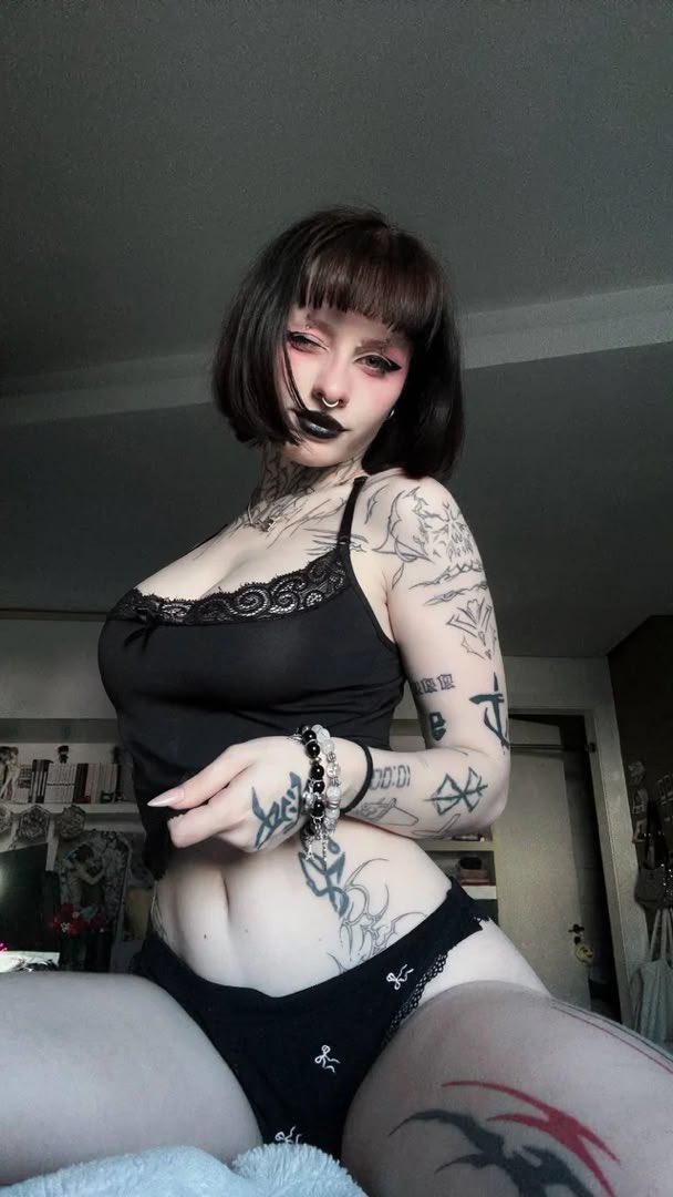 Keshww's tweet photo. #oregonfreaks #oregonsluts #oregon 
Dm if you’re 18+🔥 https://t.co/RaShyU60aE