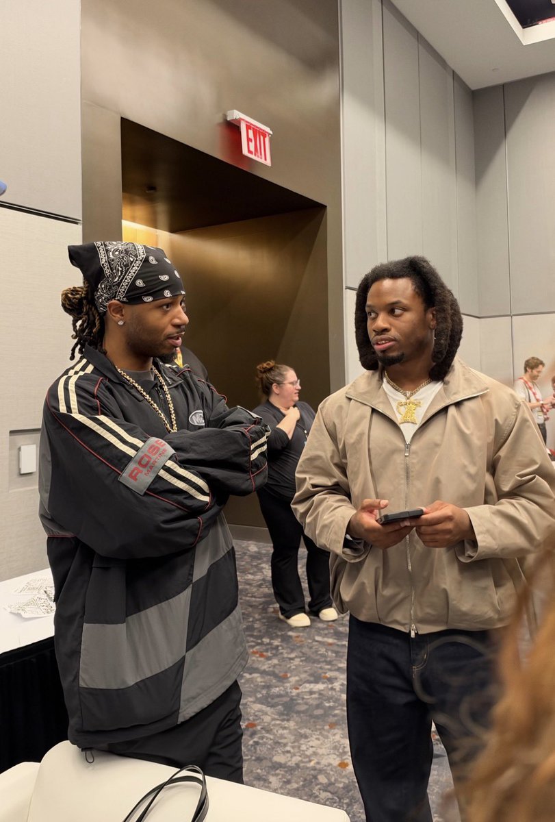 nfr_podcast's tweet photo. Metro Boomin x Denzel Curry 👀 https://t.co/ihA02Sd8uM