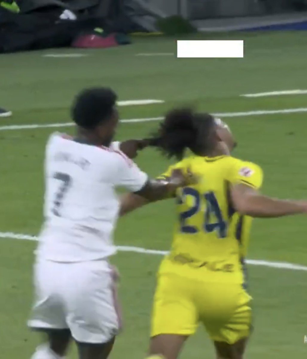 eduwaza22's tweet photo. Pero solo quiere jugar futbol no? Luego llora en ruedas de prensa sobre los tratos hacia el https://t.co/9JkB53LTut