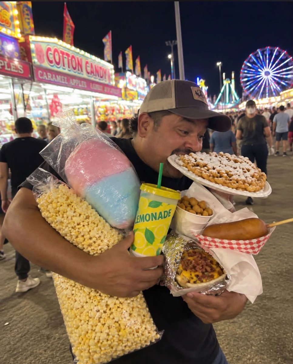 Jayfrmlouisiana's tweet photo. How I’m finna be at the state fair 🎡 and if you see me MIND YA BUSINESS😂 https://t.co/hB2v5Kc4op
