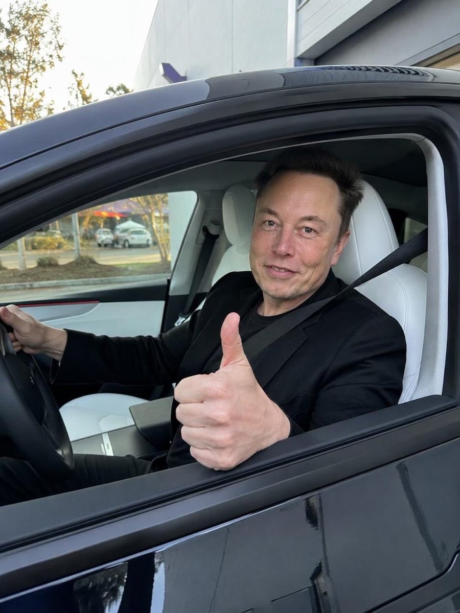 ElonMuskXEypoc's tweet photo. Be Honest.

Deep down, Does First Loves Actually last Forever?🍃♥️

#ElonMusk #Wealth #Love #MoneyIsntEverything #TrueLove #Loyalty #BeyondMoney #RealLove https://t.co/EHDAvl7qvC