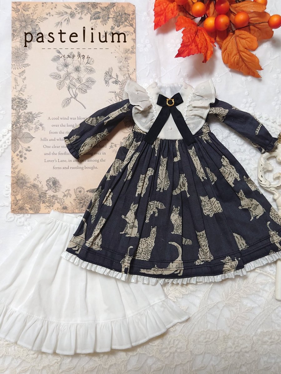 pastelium_doll's tweet photo. 1/6サイズ(TinyFox、imomodoll)
ちょっぴりアンティークな、特別な日のお洋服🎃🎄
カラー：深紅、深緑、黒
価格：7,000円
ワンピースとアンダースカートのセットです。ワンピースは身頃に白裏地付き。 https://t.co/RSyadkNP2Y