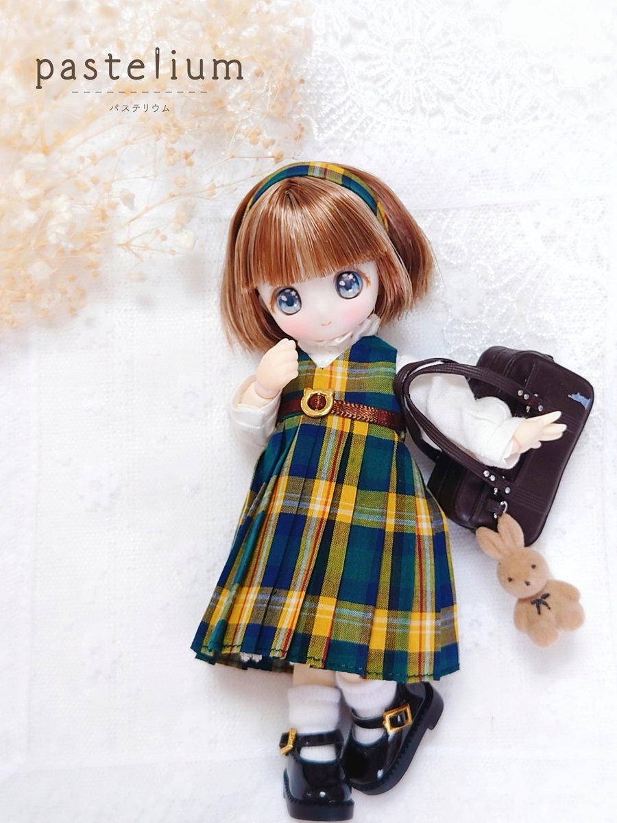 pastelium_doll's tweet photo. 1/12サイズ
プレッピースタイル 3点セット
カラー：赤、深緑
丈：ロング、ミディアム
価格：7,000円
昨年5点セットで販売したお洋服を、今回は3点セットにしてご用意しました。白ワンピース、プリーツジャンパースカート、カチューシャのセットです🍁 https://t.co/1LvTgU5TRr
