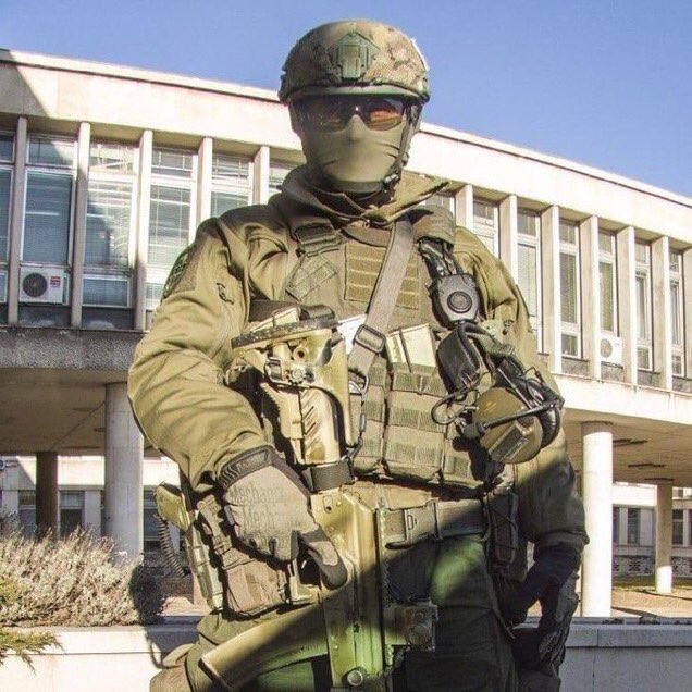 Agbasala12ff's tweet photo. Special Purpose Directorate of the Federal Guard Service of the President of the Russian Federation
In 1996, the Special Purpose Center became part of the Federal Guard Service of the Russian Federation with the status of USN (Special Purpose Directorate) https://t.co/4HjnYGIIti