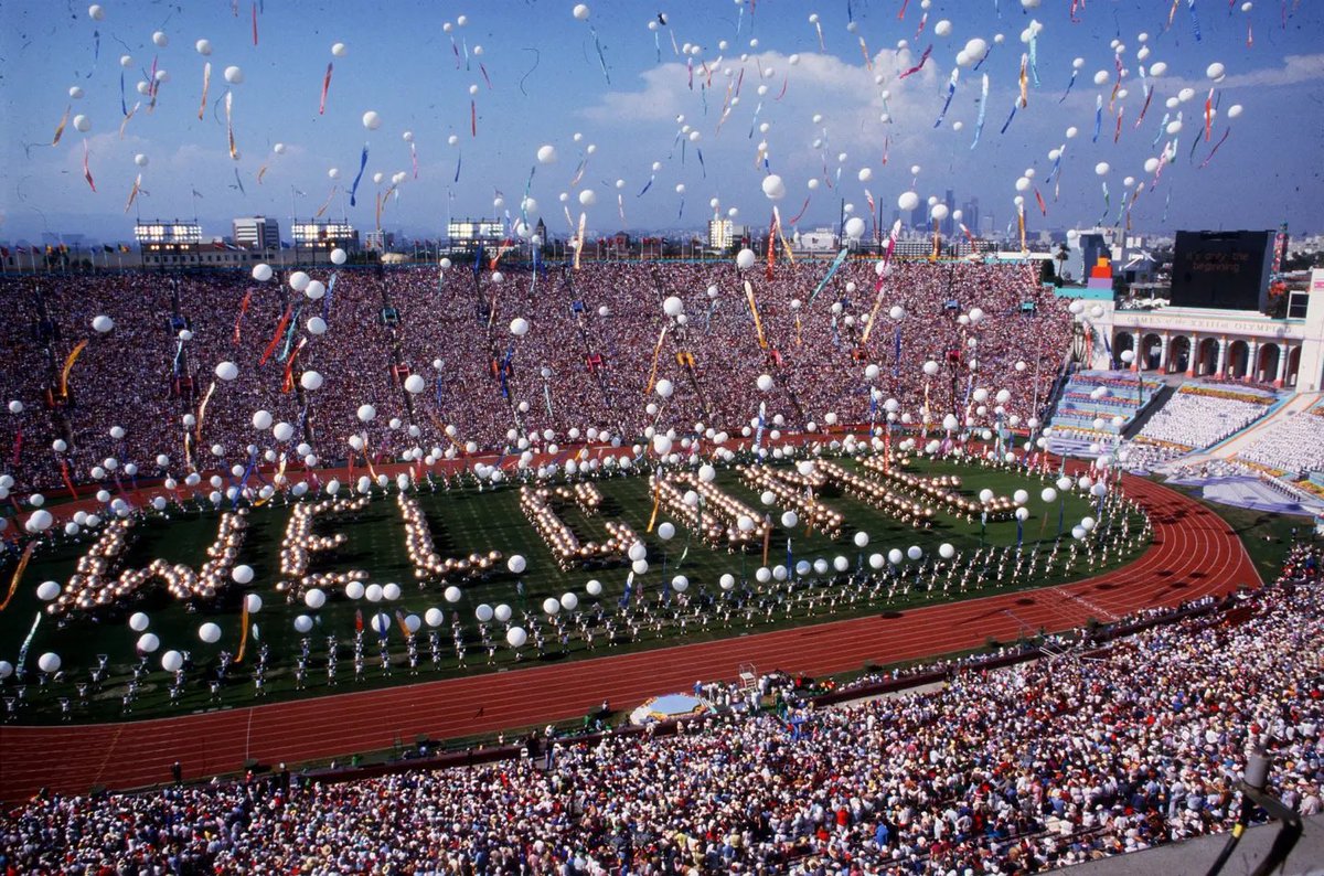 luusssso's tweet photo. The opening ceremonies of the 1984 Summer Olympics in L.A. might be the perfect color palette https://t.co/WxDDOCdAcr