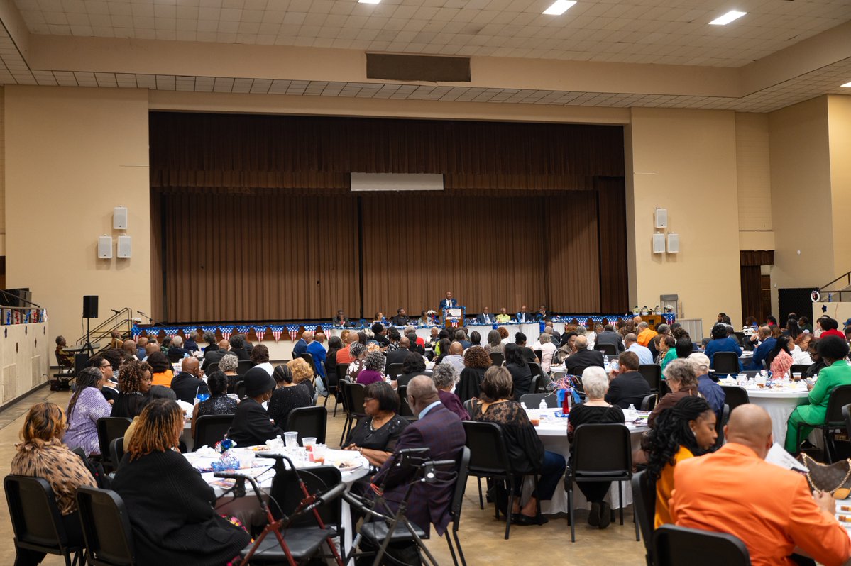scott_colom's tweet photo. Had a great time at the annual Beans and Greens Dinner in Greenwood! I’m grateful for the support and the chance to hear from people across the Delta. I promise to keep showing up, listening and fighting for the people who call Mississippi home. https://t.co/u7kSibviG8