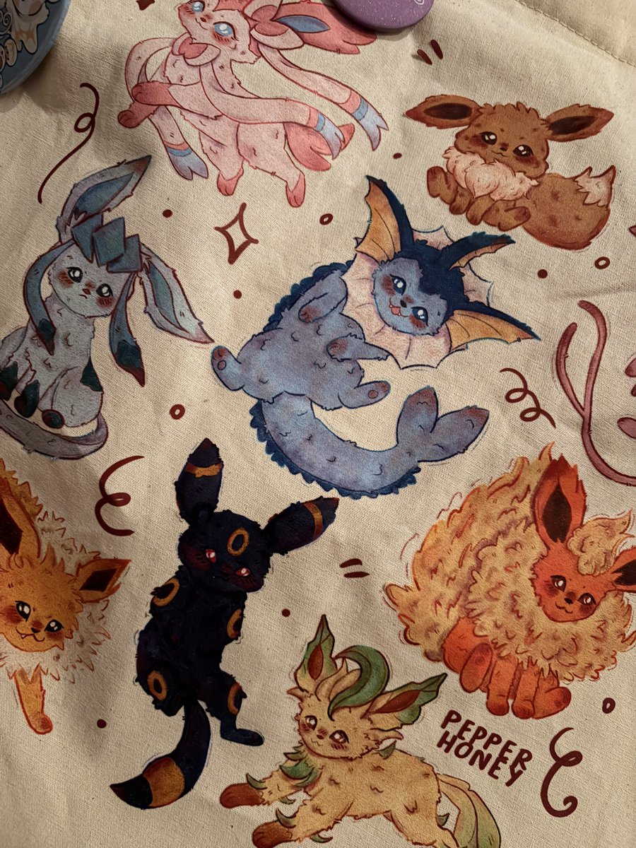 metalroan's tweet photo. minha ecobag das eeveelutions to apaixonada https://t.co/X0QOVEY70W