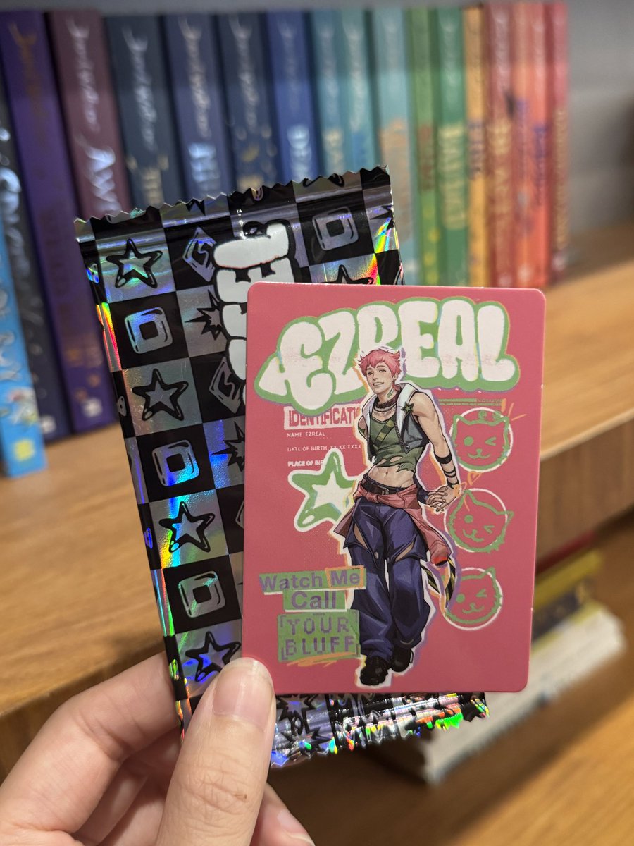 potetotsukki's tweet photo. W collab!!! Finally got my #HEARTSTEEL x Chi Cha San Chen collab drink and card im so happy i was able to get Ezreal (Actually got Sett but traded with my friend hehe) 2 hour trip to get there but was worth it!!! https://t.co/7dESDPrkMi