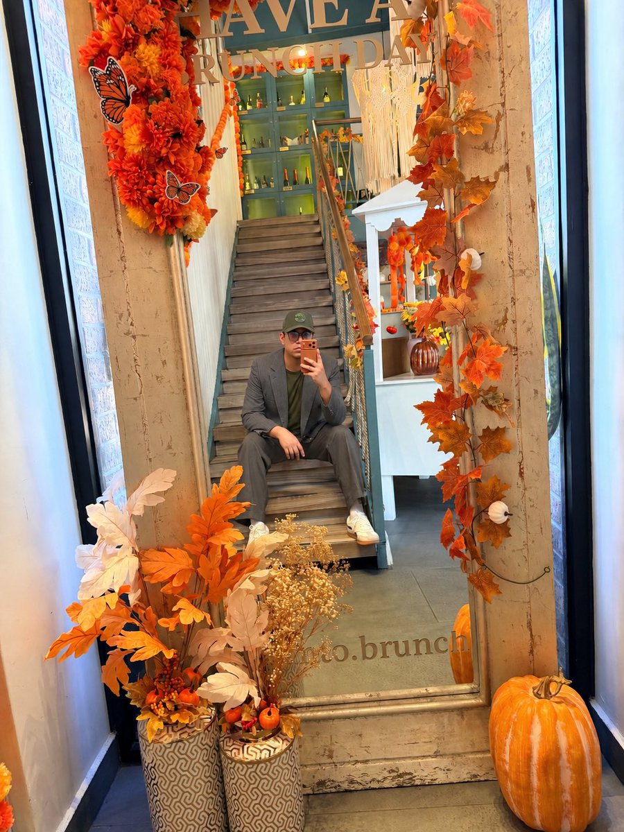 AlecVelueta's tweet photo. Pumpkins season 🎃 https://t.co/Bk38q3rnkQ