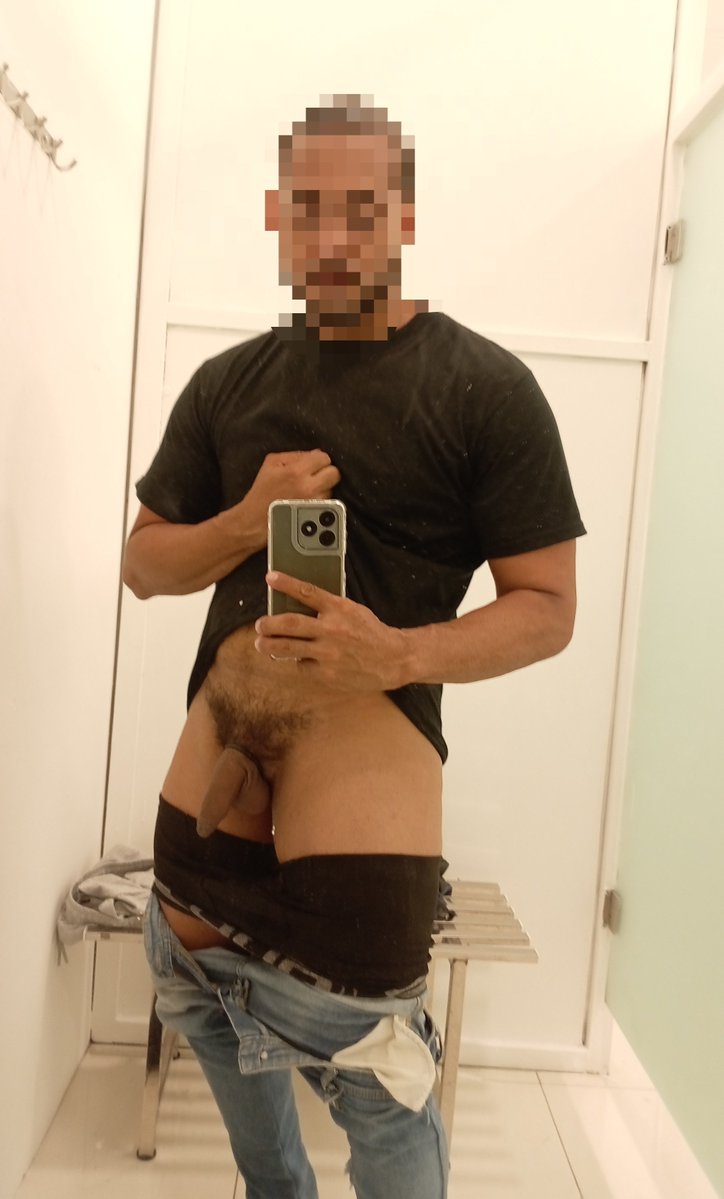 pelosowolf's tweet photo. Fotitos rápida desde el vestidor https://t.co/sZ1OcaMhqz