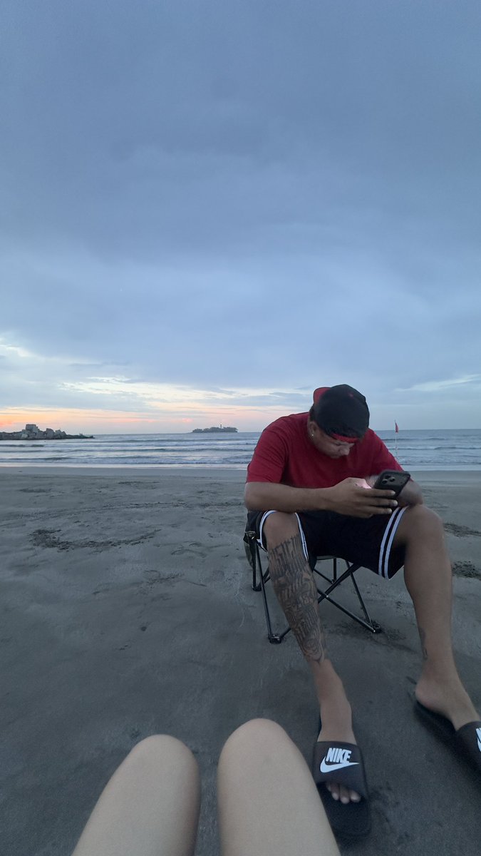 Gerawhite_23's tweet photo. Todo es playa🏝️ https://t.co/iS07m532WL