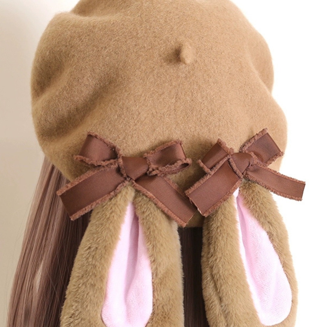 LilyBlack_shop's tweet photo. 猫耳・うさ耳の帽子と、もこもこのファー🐱🐰🤍
秋冬のあったかコーデに