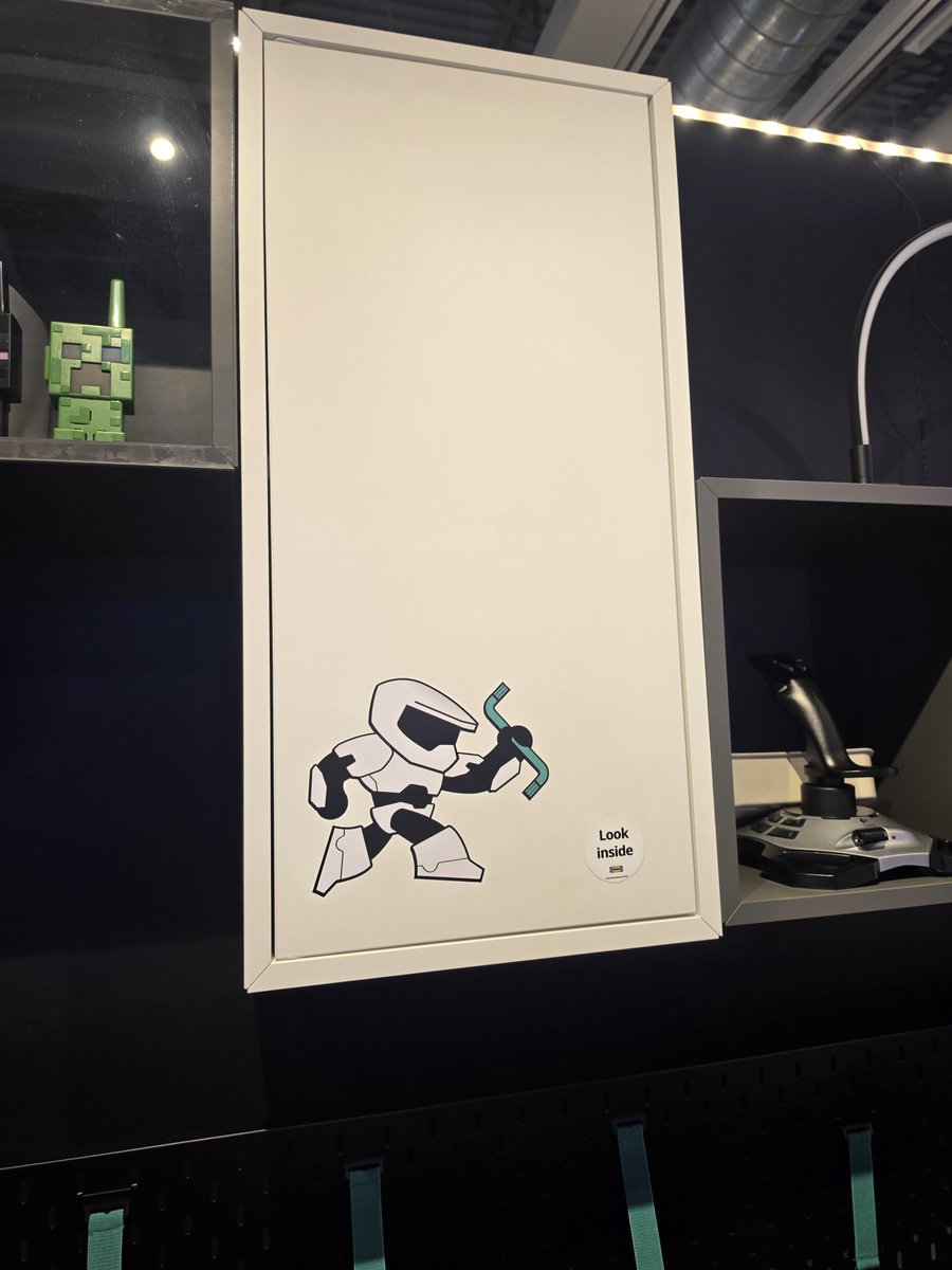 Hey_Its_Fujio's tweet photo. @HaloCollector @IKEA @XBOX I wish the reward was a Coating for Infinite or Skin for CER. https://t.co/kIj7cRxPva