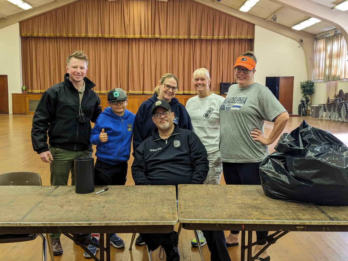 PPD01Dist's tweet photo. I want to say thankyou to all who helped make the 1st District Faith &amp; Blue clothing drive a big success. https://t.co/rDVyOvdAbO