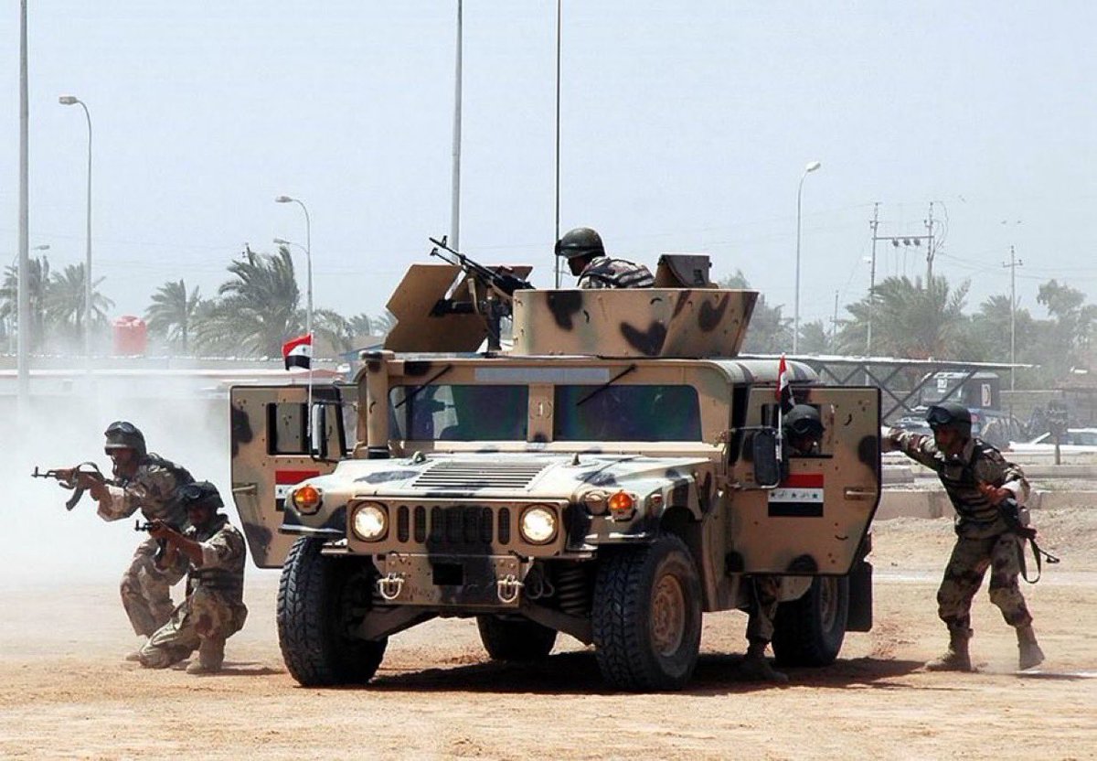 umtikrit's tweet photo. في العراق، تتولى شخصيات من المكوّن الشيعي قيادة جميع الأجهزة الأمنية الحساسة، ومنها:

وزارة الدفاع
جهاز مكافحة الإرهاب
جهاز المخابرات الوطني
جهاز الأمن الوطني
هيئة الحشد الشعبي
الاستخبارات العسكرية
استخبارات وزارة الداخلية
القوة الجوية
طيران الجيش

وفي الوقت نفسه، يخرج بعض المسؤولين ليتحدثوا صراحةً عن عدم الثقة بالمكون السُني، وهو ما يُستخدم لتبرير عدم إسناد قيادة هذه الأجهزة إلى شخصيات سُنية.

لا يقبلون بمنح السُنة إقليمًا دستوريًا وفقًا للقانون، ولا يقبلون بإنصافهم في المناصب الحكومية، ولا يقبلون بإنهاء معاناة النازحين وإعادتهم إلى مدنهم، ولا يقبلون بإجراء مصالحة وطنية حقيقية تنهي الظلم والإقصاء.

وبعد كل ذلك، يحدثونك عن الوحدة الوطنية واللحمة بين مكوّنات الشعب العراقي!

كل هذه الممارسات، في نظرهم، ليست طائفية، لكن الاعتراض عليها وكشفها يجعلك أنت الطائفي!