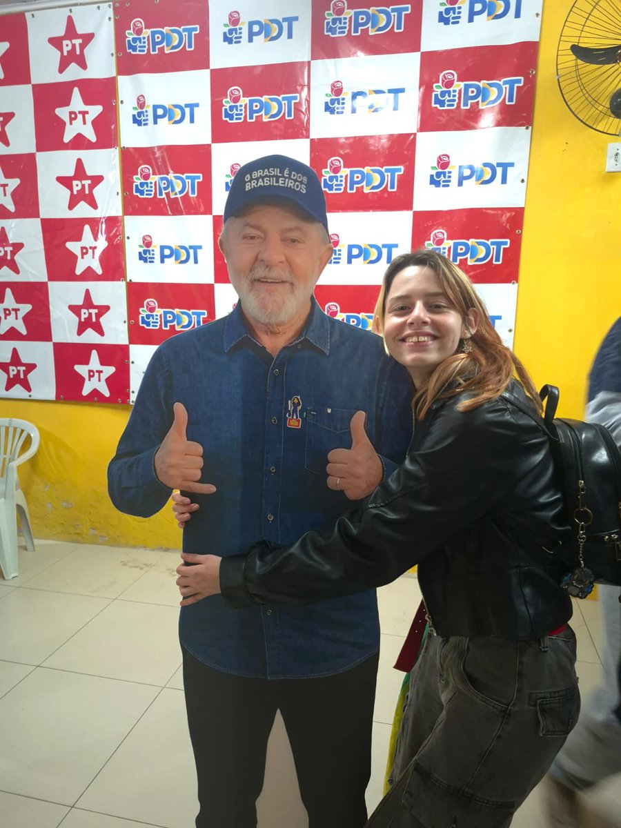 TaylorBigshoe's tweet photo. Gente meu vô https://t.co/SRvPALCMXm