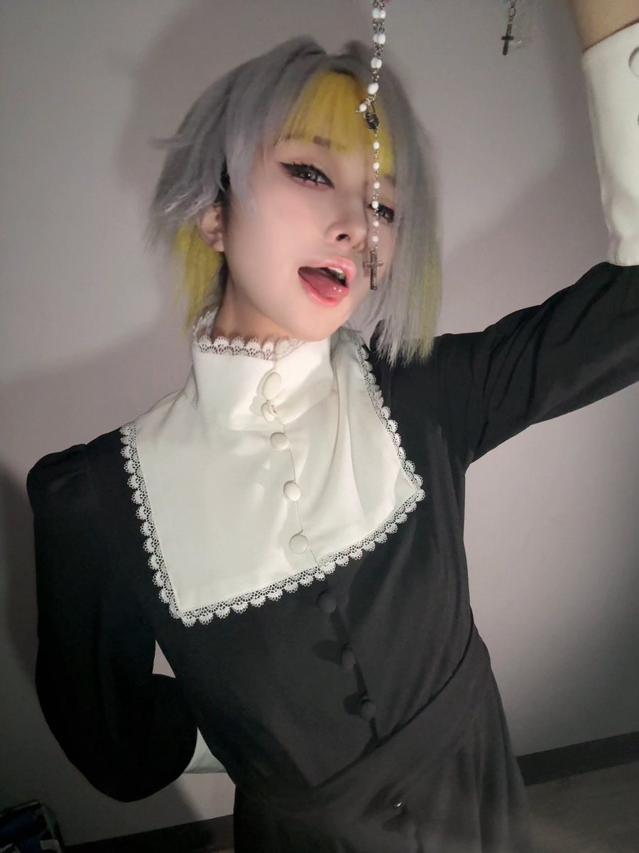 Iris_hongni's tweet photo. unholy https://t.co/GirprOZsxW
