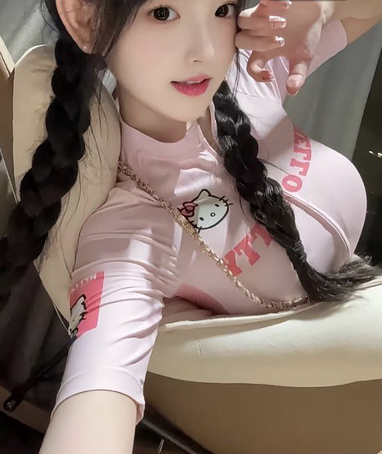 melanie94pc7's tweet photo. 有男生要来锐评我15的福嘛🥺                                                                

睡醒了来X发泄了                    

流言11 我真发😀 https://t.co/ORsOWcbGeT