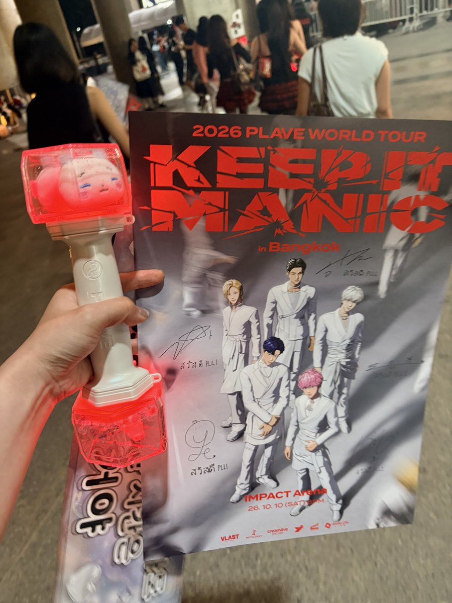 kind_of_bleu's tweet photo. BKK stop was amazing. 
Weather forecasted to rain but it was sunny
Held at Impact
FS everywhere
Instructions were shared in both english and thai
Very coordinated and organised. 
Did I mention it’s held at Impact?

#KEEP_IT_MANIC_in_Bangkok 
#2026_PLAVE_World_Tour_in_Bangkok https://t.co/3VStNEVOGm