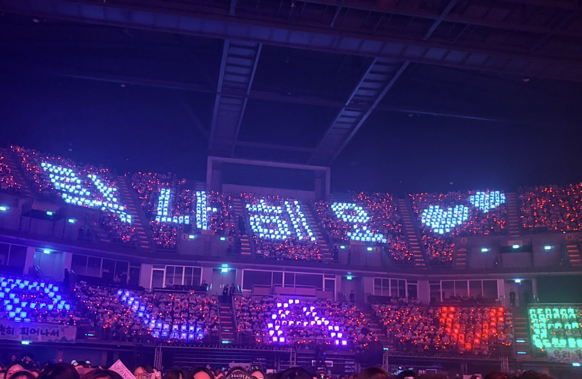 kind_of_bleu's tweet photo. BKK stop was amazing. 
Weather forecasted to rain but it was sunny
Held at Impact
FS everywhere
Instructions were shared in both english and thai
Very coordinated and organised. 
Did I mention it’s held at Impact?

#KEEP_IT_MANIC_in_Bangkok 
#2026_PLAVE_World_Tour_in_Bangkok https://t.co/3VStNEVOGm