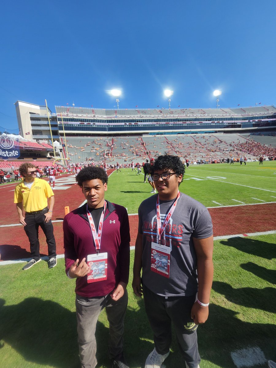 OaksHS_Football's tweet photo. Class of 2028 @KeJuanRobitlls and Keania game day invitation to attend the Arkansas vs. Tennessee matchup!

These young men continue to put themselves in position to become two of the top football recruits in the Delaware County area. Their future is extremely bright.

#ALLIN https://t.co/vbCkRc3kLq