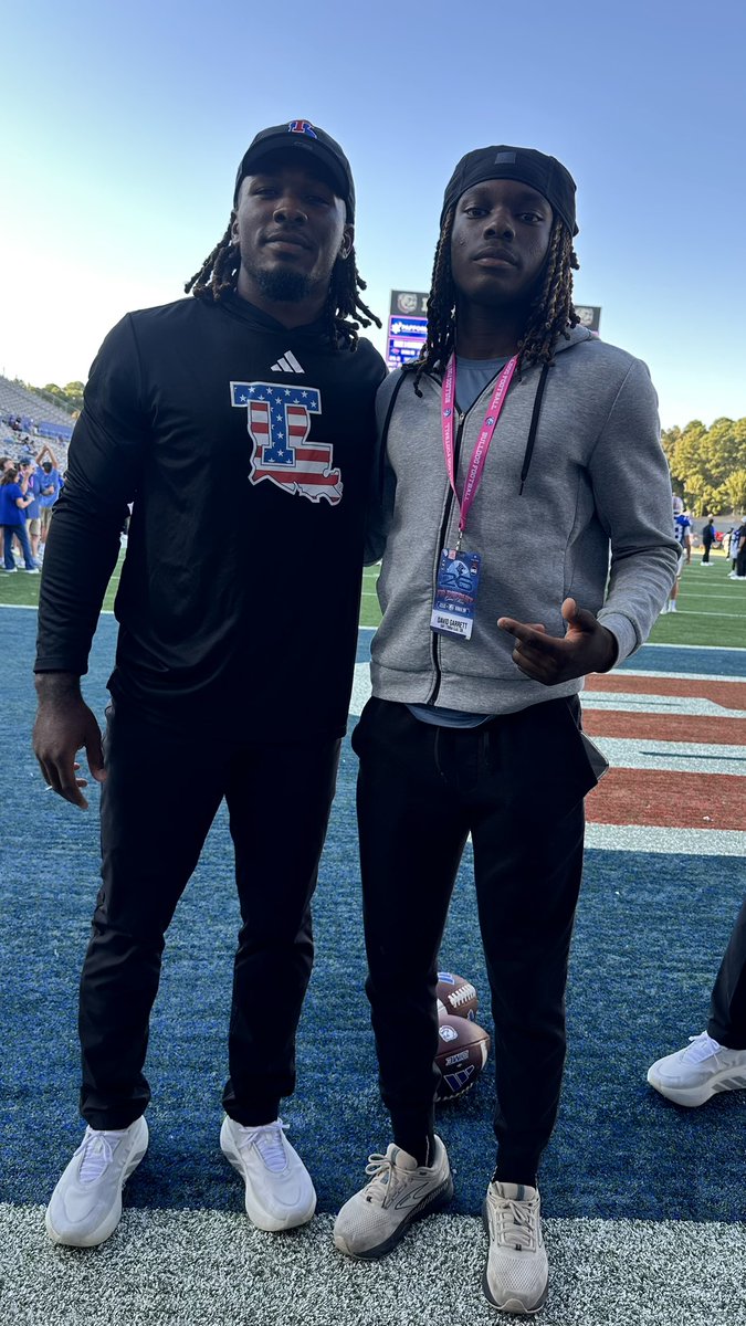 DavidGarrett109's tweet photo. After a great visit and conversation with @CoachDexG4WYW I’m blessed to receive offer from LA Tech ! @JustinApod @CoachPrestridge @Coach_Kee_ @Youngbullz22 @b_hoss_mac @LATechFB @CoachCadeUL @Jakari_Foster2 https://t.co/CcilTz6z8Z