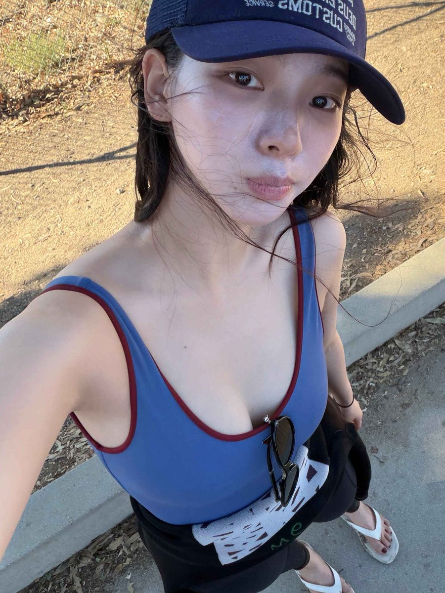 _kpopfap69's tweet photo. https://t.co/FYeYdw19Es