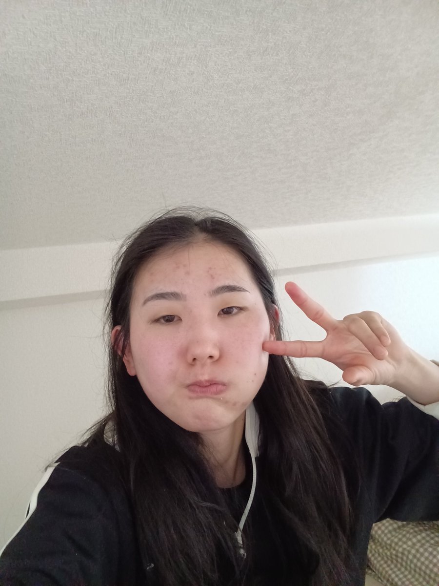Mayu141112's tweet photo. おはようございます！
今起きた笑
昨日早くに現場やって眠かった影響か22時くらいにねて今起きた
久しぶりに結構寝ました！
今日はお仕事もバイトもないので買い物してゴロゴロします！
まぁWi-Fi壊れてるから携帯あんまり使えないけど…
#おはようございます
#お仕事
#バイト
#お休み https://t.co/xwgKRo8ex0