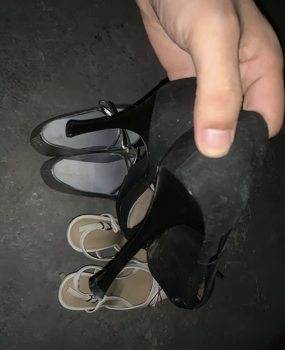 JakePenney19's tweet photo. #扫楼 #女大学生 #扫楼打胶 最近跟女大学生公寓干上了 经常出好货 这鞋挺好的 https://t.co/6flommalQv