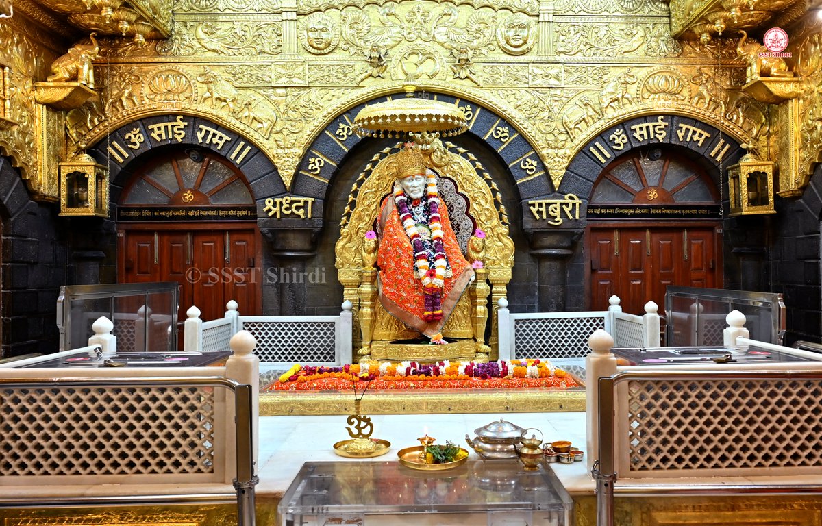 SSSTShirdi's tweet photo. *!! ॐ साई राम !!*
*श्री साईबाबा संस्थान विश्वस्त व्यवस्था,शिर्डी*
*!! ॐ Sai Ram !!*
*Shri Saibaba Sansthan Trust, Shirdi*
≈≈≈≈≈≈≈≈≈≈≈≈≈≈≈≈≈ 
*आरती :-शिर्डी माझे पंढरपुर*
*रविवार ११ ऑक्टोबर २०२६*  
*Aarti :-Shirdi Majhe Pandharpur*
*Sunday 11 October 2026* https://t.co/nUfgO6xGGZ