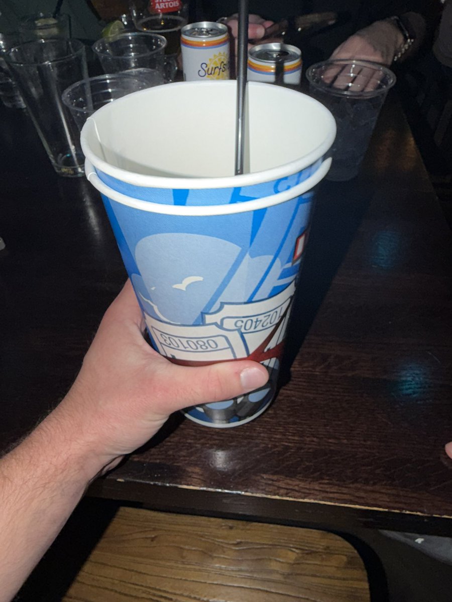 AlecAltmeyer's tweet photo. Double cup wyd??? #lean #pourmeup #purple https://t.co/kOwiPtyZKv