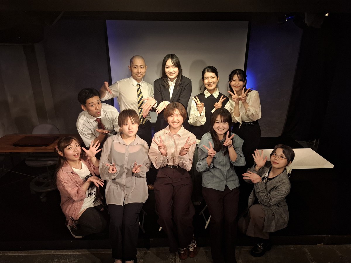 login_saikai's tweet photo. おはようございます！
本日千秋楽です！！
ご来場の皆様気をつけてお越しください！

そして、昨日の夜公演にfrom the earthのみんなが駆けつけてくれました！
そして演者の希望で特別に生歌を披露してくれました！
本当に素敵な楽曲をありがとう✨

 #恋愛間
 #十字緖場
 #fromtheearth https://t.co/rWoZjpwxxp