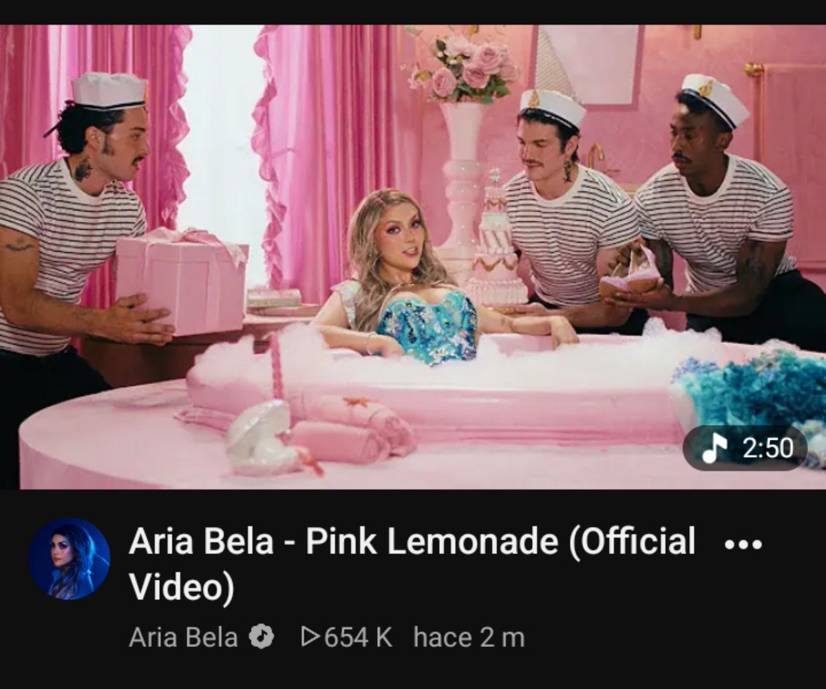 camipapurita_'s tweet photo. a todos los papuritos, antes de que Ari saque nueva música vamos a ir a darle más vistas a Pink Lemonade 🫵 https://t.co/CFcU3KjgNK
