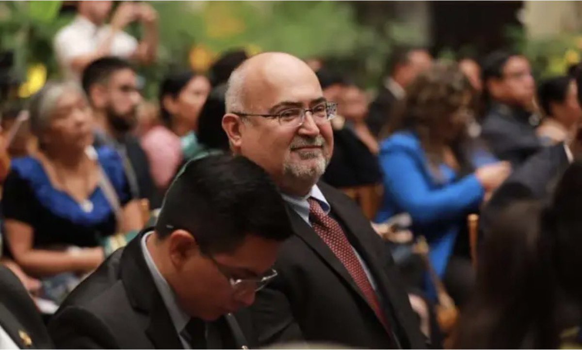 TodaNoticia's tweet photo. Carlos Federico Ortiz es electo superintendente de Competencia en medio de cuestionamientos https://t.co/xP6TMliuBq #CarlosFedericoOrtiz #superintendentedeCompetencia #Guatemala #superintendente #todanoticia https://t.co/jDFtzx6LHa