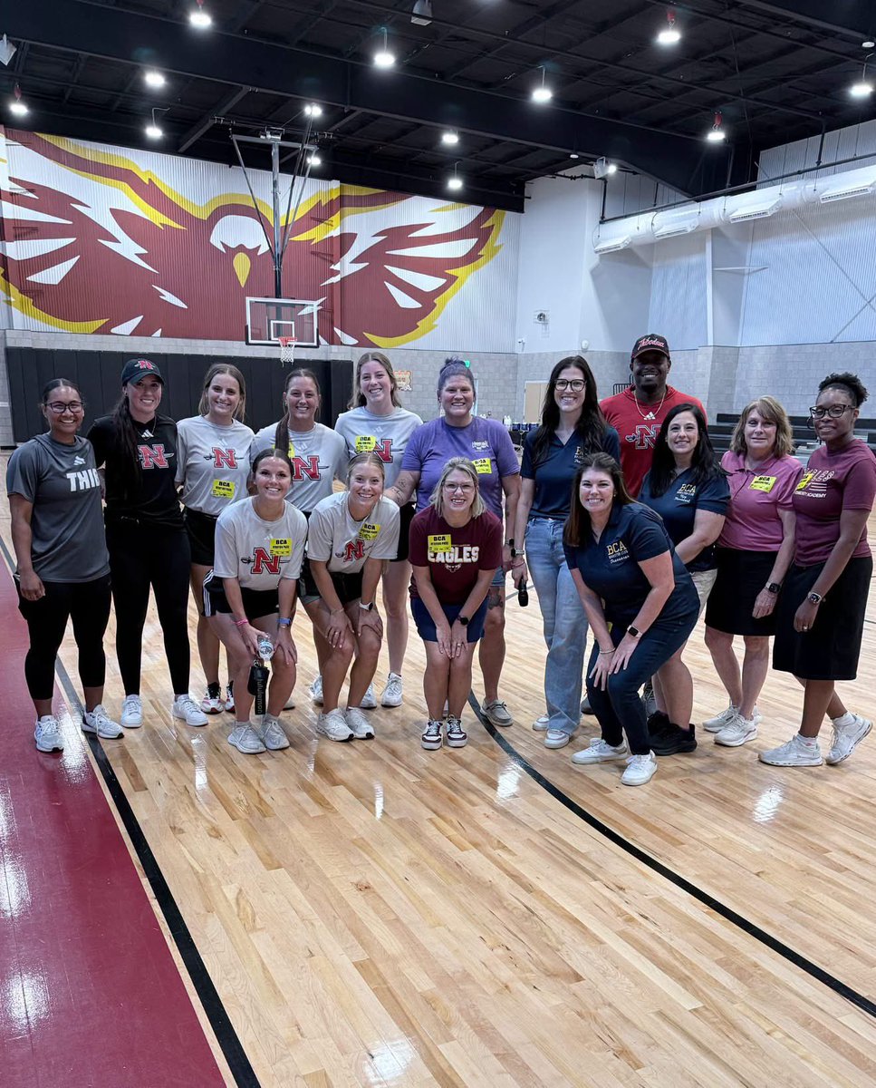 nicholls_sb's tweet photo. Showing up for our 𝓒𝓸𝓶𝓶𝓾𝓷𝓲𝓽𝔂! 

We had a blast at the BCA Eagle Extravaganza!🙌🏻

#SwordsUp⚔️ | #GeauxColonels https://t.co/kPwtoYlILg