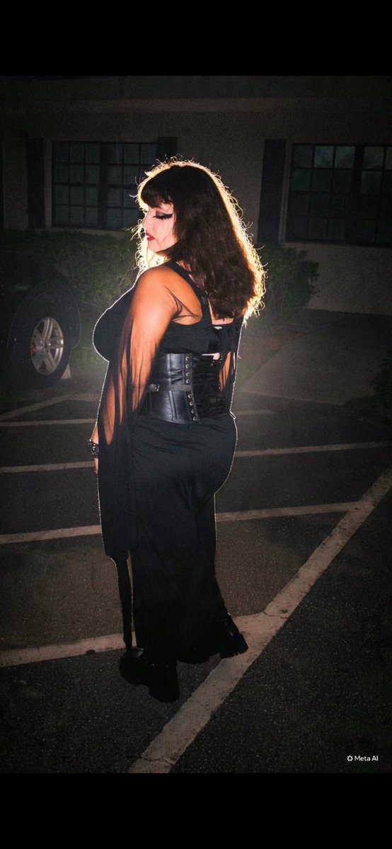 XAcidRatX's tweet photo. Yippeeee #goth https://t.co/GB2GfnoGiJ