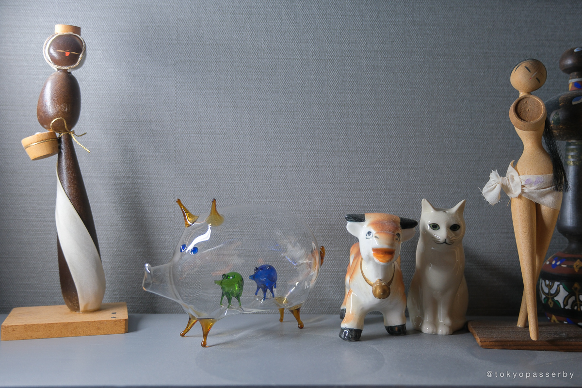 tokyopasserby's tweet photo. まーたヘンなの買って（ガラスのブタかわいい https://t.co/rNf6hoMU6k