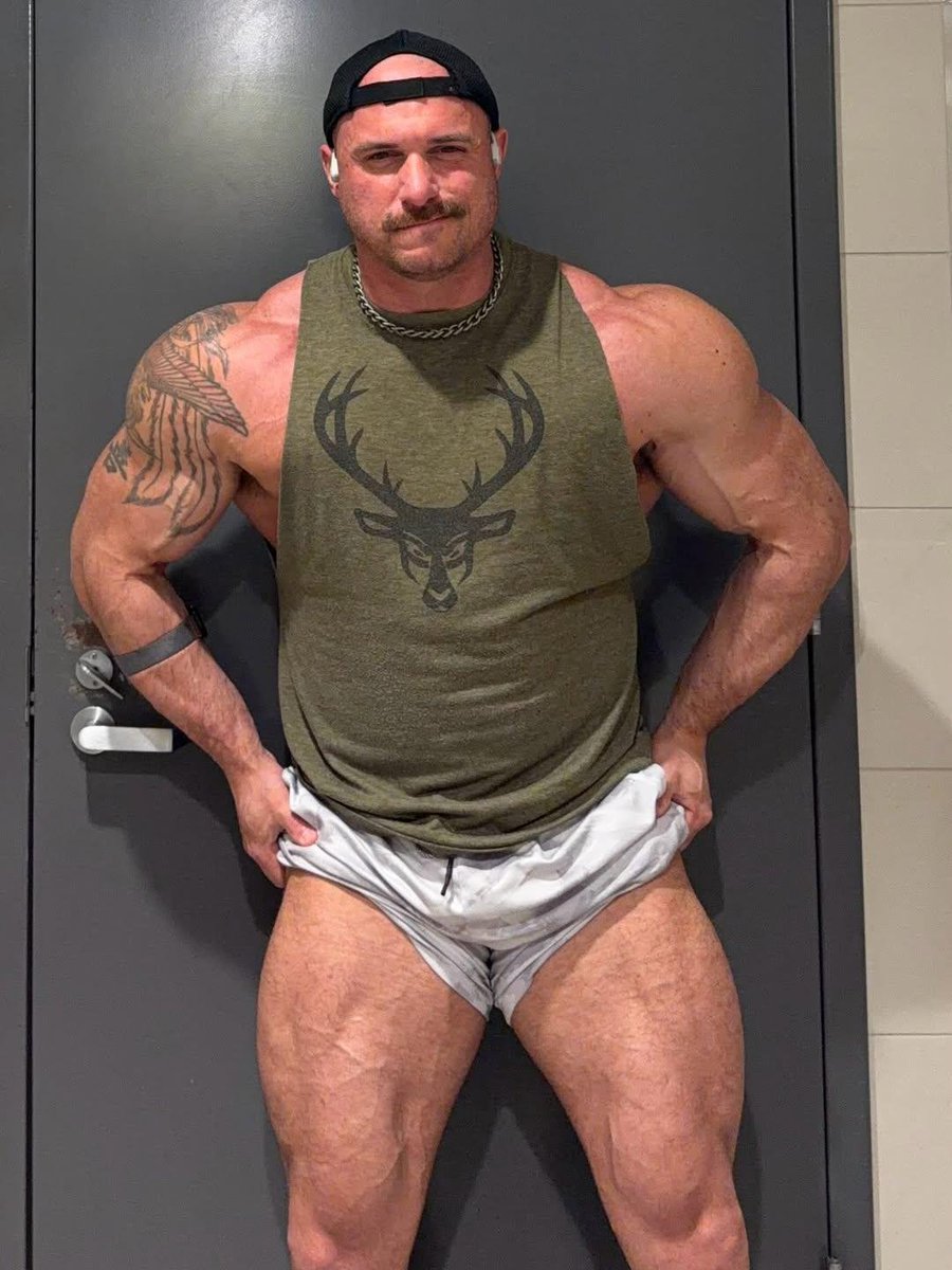 WilliamJohxtgd's tweet photo. #RestDay means some cardio, some abs and lots of thickness.
#explorepage #bodybuilding #fitness #gym #hardcore
Browse our channels.
Telegram
https://t.co/Xe6FA5n4sU https://t.co/SkIfpWu6Jd