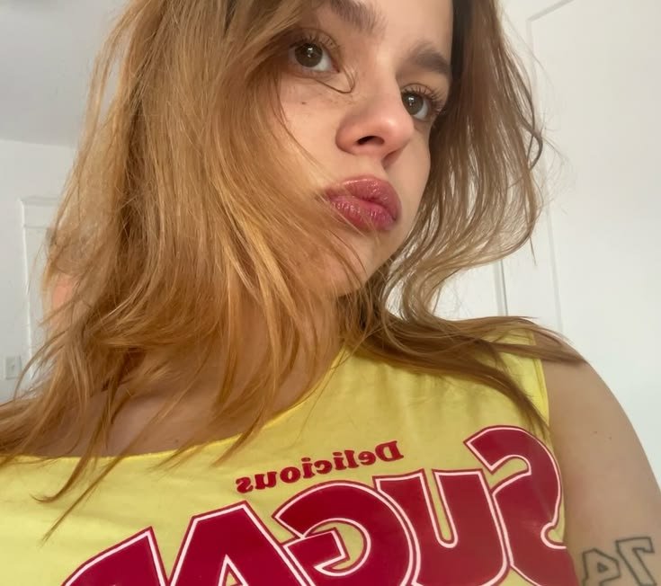 StellaArchiv's tweet photo. @Padm66 Eu destacaria principalmente Luísa Palomanes e Flora Paulita como opções para colocar lado a lado, mas deixaria Thaís Durães na disputa também. O que vai fazer a diferen��a é a combinação da voz com o sarcasmo, a rebeldia e os momentos emocionais da Chloe. https://t.co/R6Fc8aEfOC