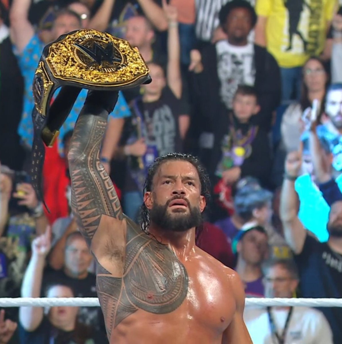 EliteClubS0B's tweet photo. Wrestler of the Year.

Argue with a wall.

#MITB https://t.co/UyWNQ12N6H