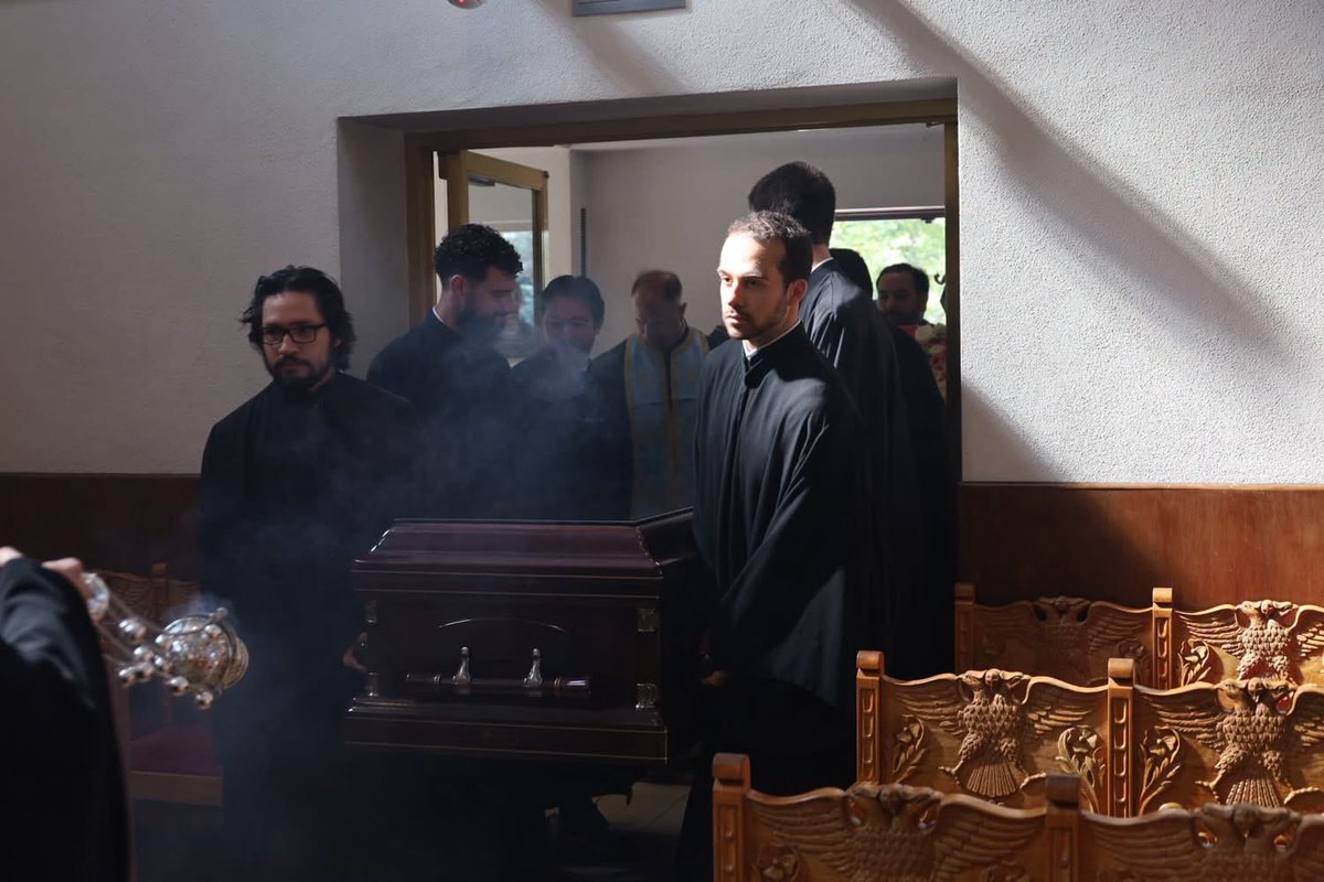 OrthoObserver's tweet photo. In an extraordinary and historic moment in the life of the Greek Orthodox Archdiocese of America, hundreds of faithful, together with the entire student body of Hellenic College Holy Cross Greek Orthodox School of Theology, gathered in prayer and profound reverence for the solemn translation of the sacred relics of our Venerable Father Gerasimos, Bishop of Abydos. 

Read more at the link in our bio. 📸 by Orthodox Observer.