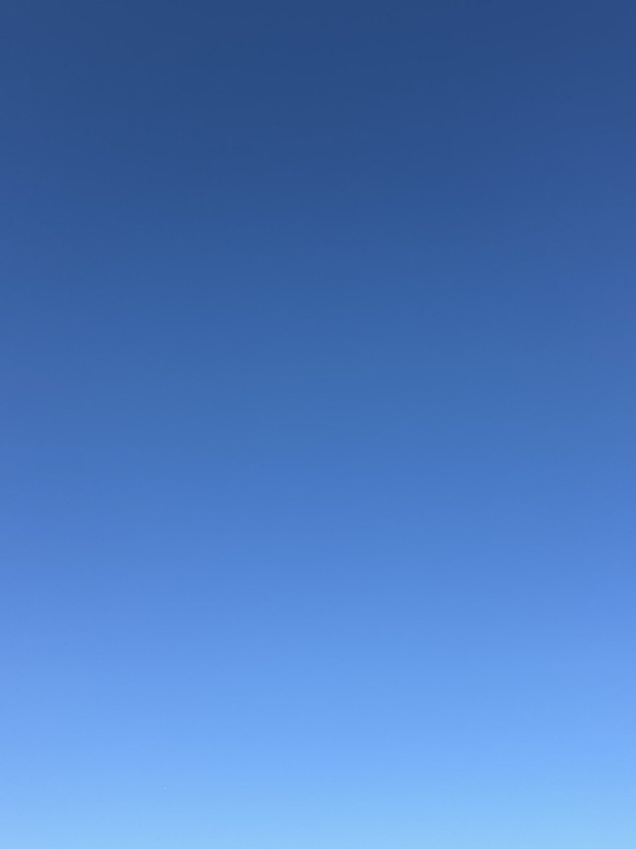 arakencloud's tweet photo. 今朝の青空。 https://t.co/wiDYqa7gED
