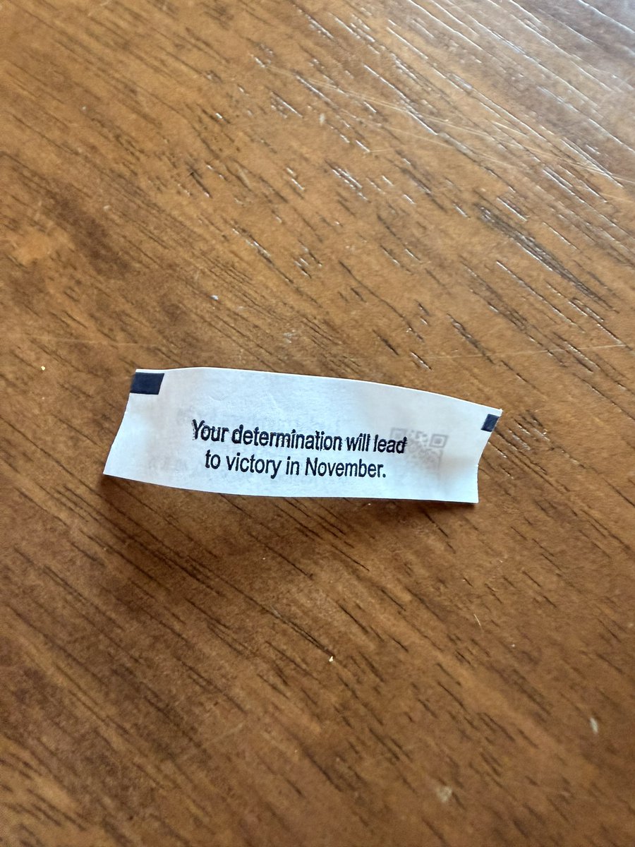 AndrewSolender's tweet photo. why does my fortune read like a congressional candidate doing their daily affirmations https://t.co/OSb1MeocPY