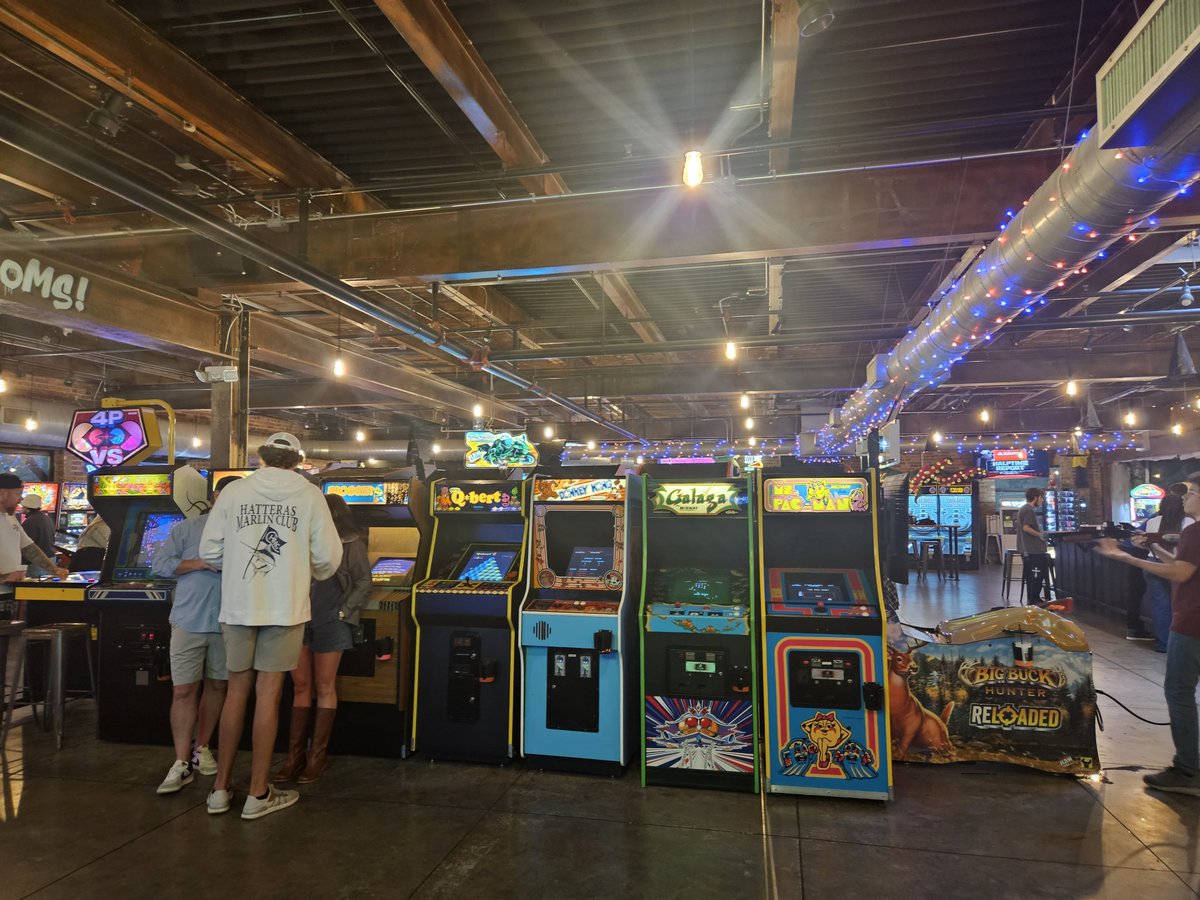 JustOkJustin's tweet photo. This place is cool af https://t.co/M55E7byUu1