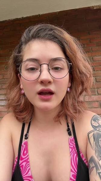 emmafiore042's tweet photo. Hey guys, it's  your gal Emma and am down for serious minded 👌 https://t.co/2sF0lb2Fuo