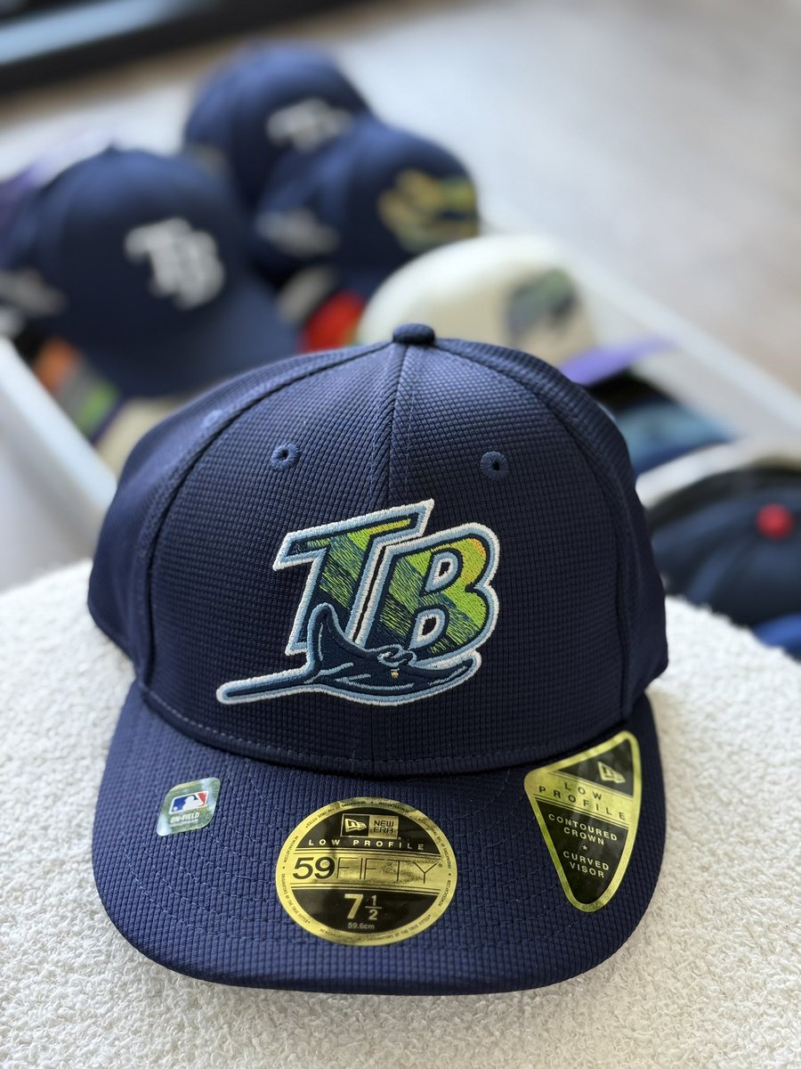 ThePaulDriscoll's tweet photo. 🔔 GIVEAWAY ALERT 🔔

Want a brand new Rays hat? I have an extra and want to give it away to fellow diehard.

Details:
🔸 2025 Batting Practice Low Profile 59FIFTY
🔸Size: 7½ (fits true to size)
🔸Never worn, stickers still affixed 
🔸Logo is identical to the one found on the new road hats

How to enter:
🔹Follow me here on Twitter
🔹Retweet this tweet
🔹Follow me on TikTok (at sportsespresso)

I’ll pick a random winner sometime on Monday before the game.